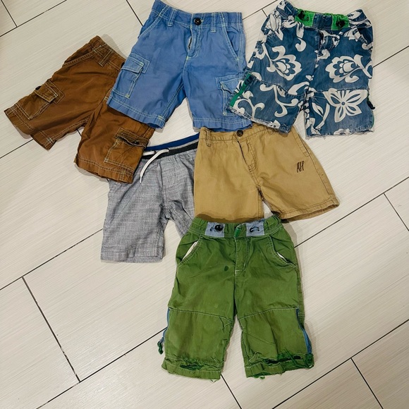 Boys 17 piece clothes bundle size 4. - Picture 2 of 4
